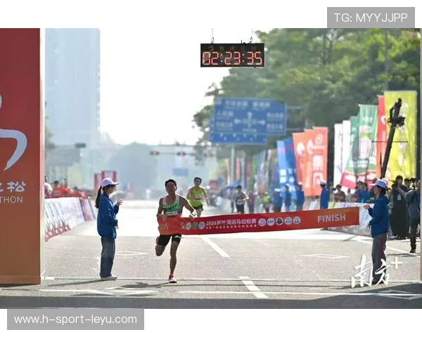 为什么 2026 年的马拉松赛事普遍要求佩戴“实时心率预警”芯片？